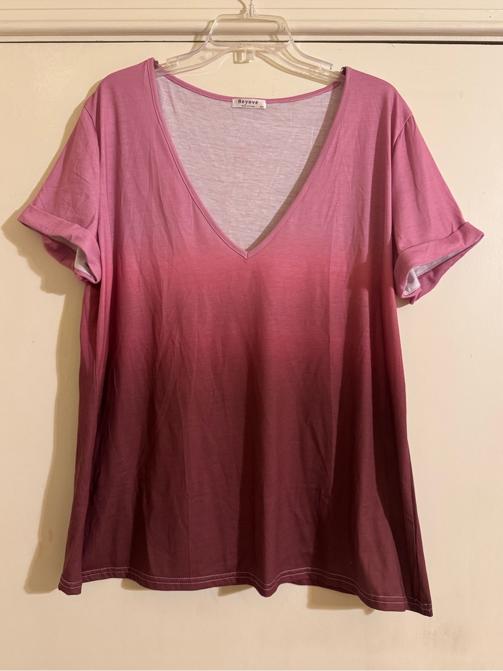 Beyove Pink Ombre V-Neck Short Sleeve Tee